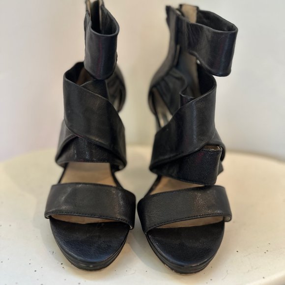 MICHAEL Michael Kors Black Bandage Pump - Picture 2 of 6